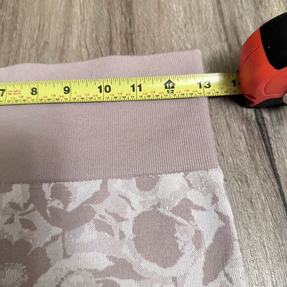 NWOT AnyBody Women's Pink Floral Jacquard Knit Leggings Size L Loungewear Barbie - Picture 7 of 10